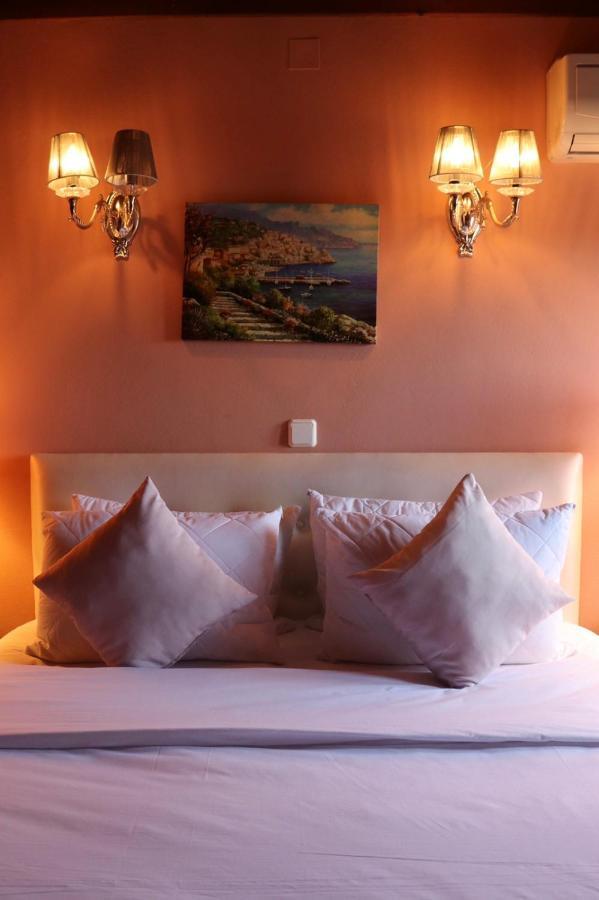 House In The Alley Apartment Parga