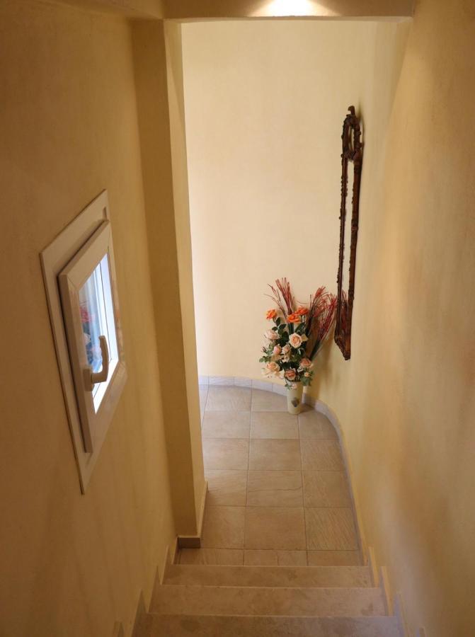 House In The Alley Apartment Parga